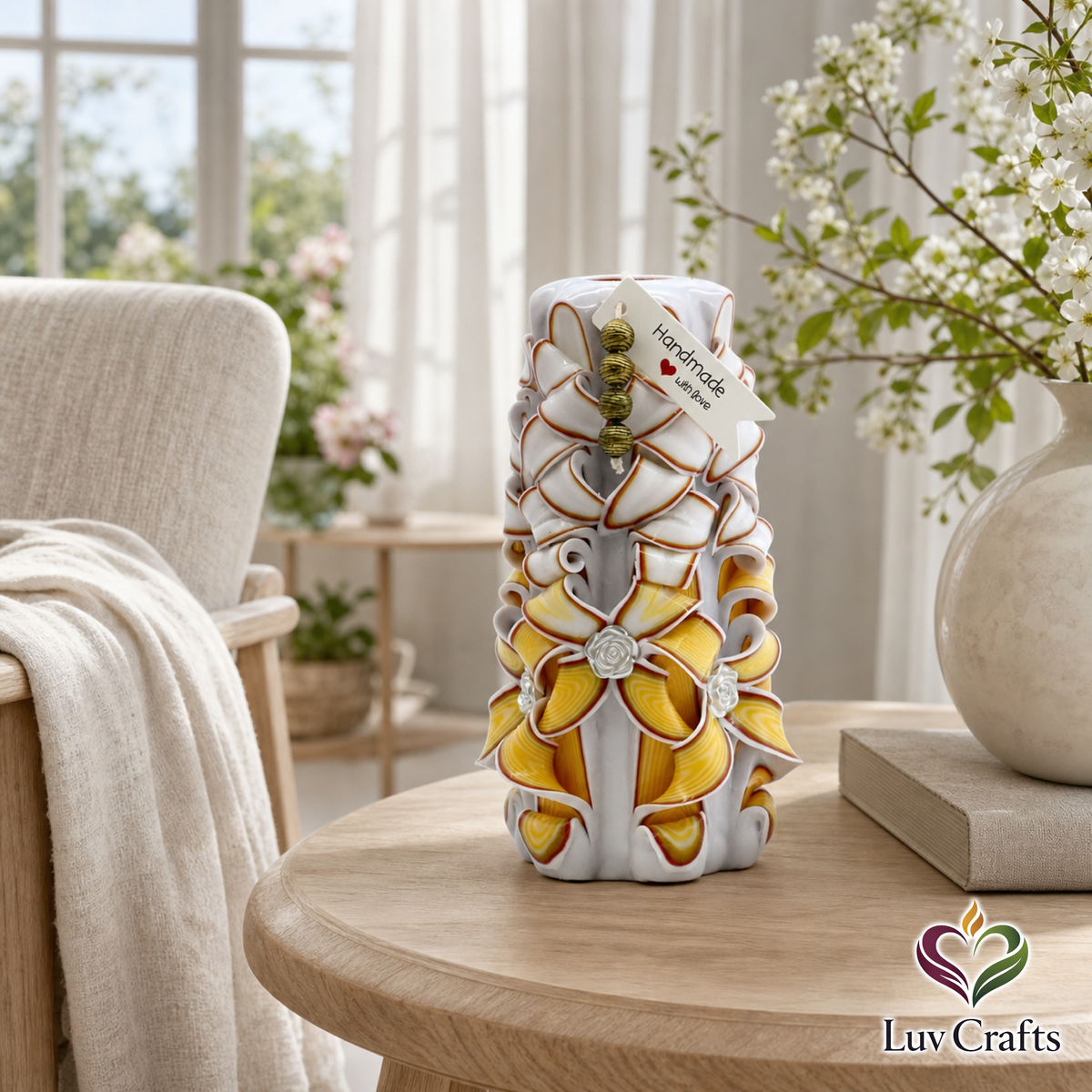 Golden Ivory Ribbons – Hand-Carved Luxury Candle