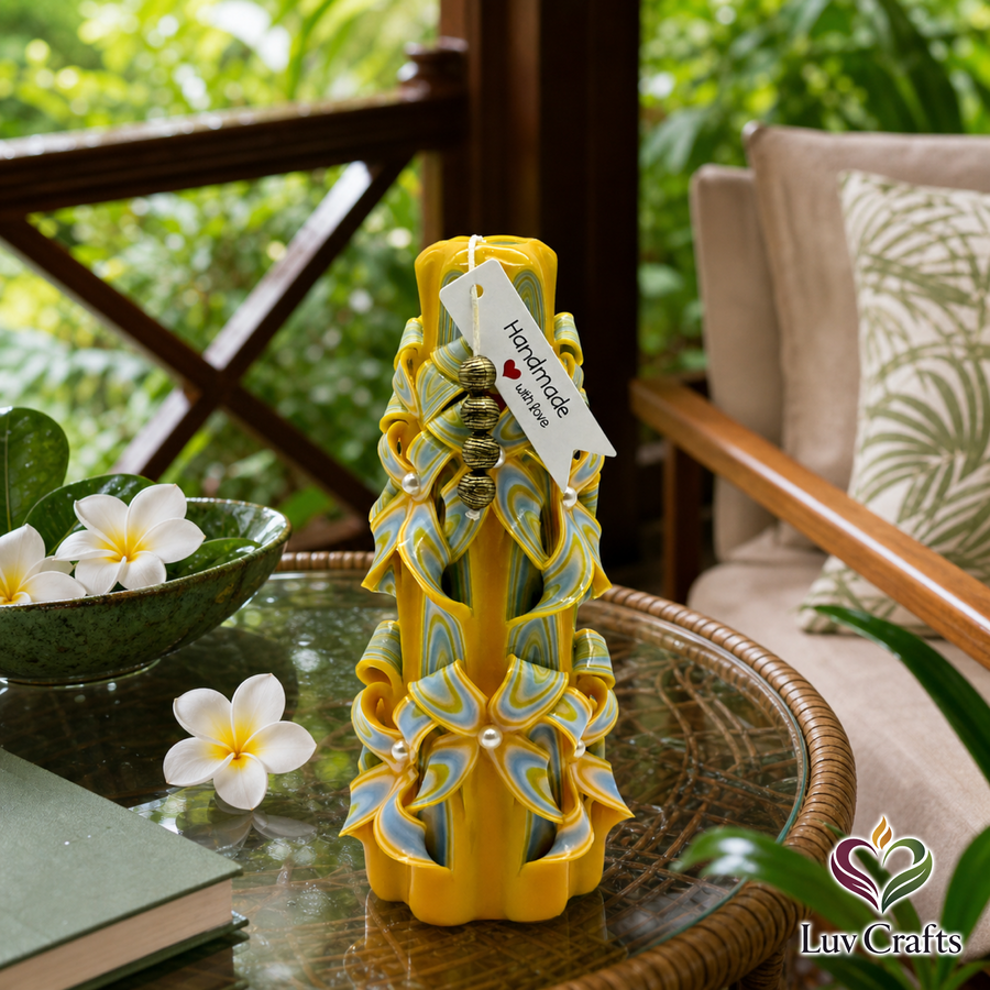 Golden Horizon Ribbons – Hand-Carved Luxury Candle (Large)