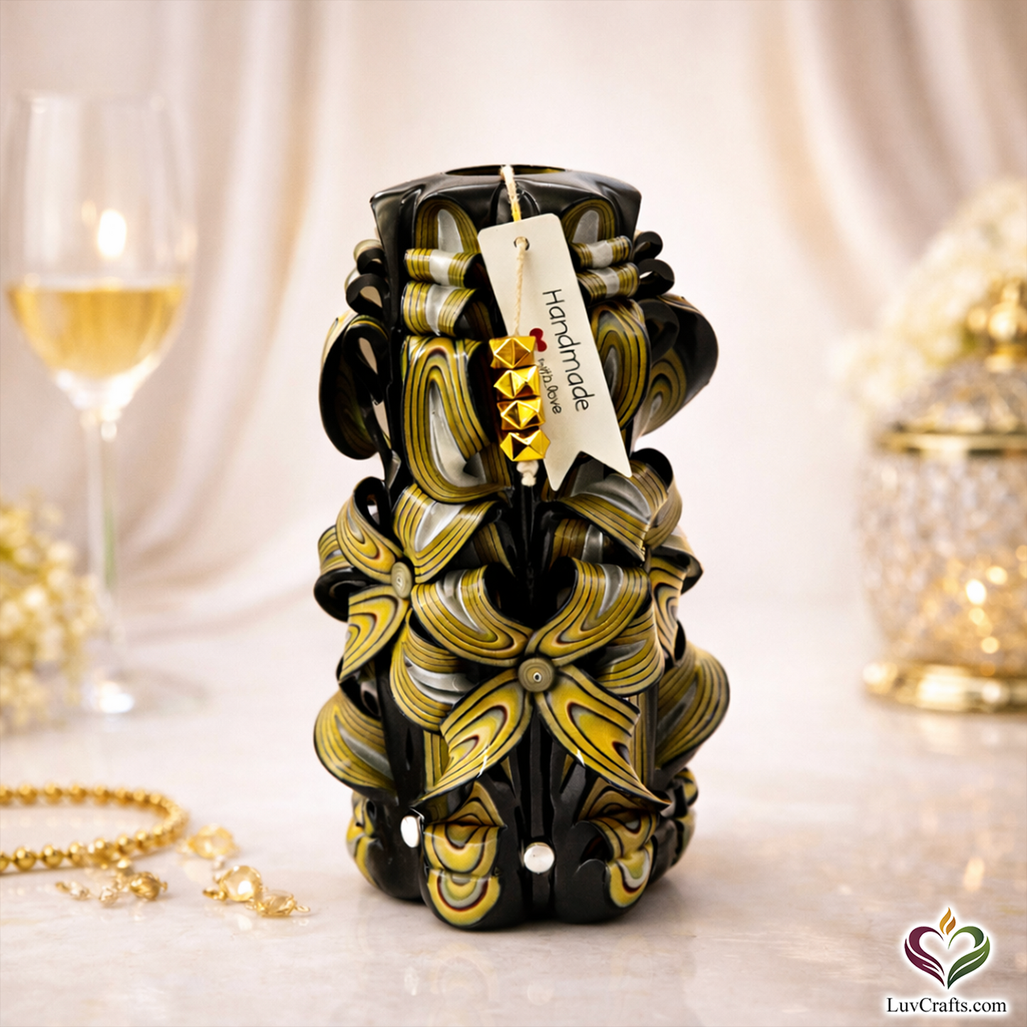 Obsidian Gold Ribbons – Hand-Carved Luxury Candle