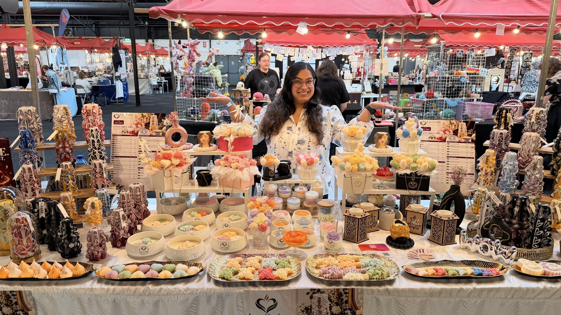 Handgemaakte kaarsen bij onze stand · Crea Weekend 2026